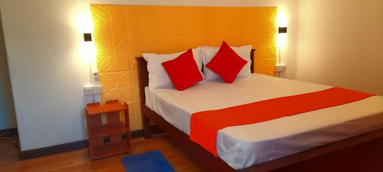 Проживание в семье Regent Residencies - *